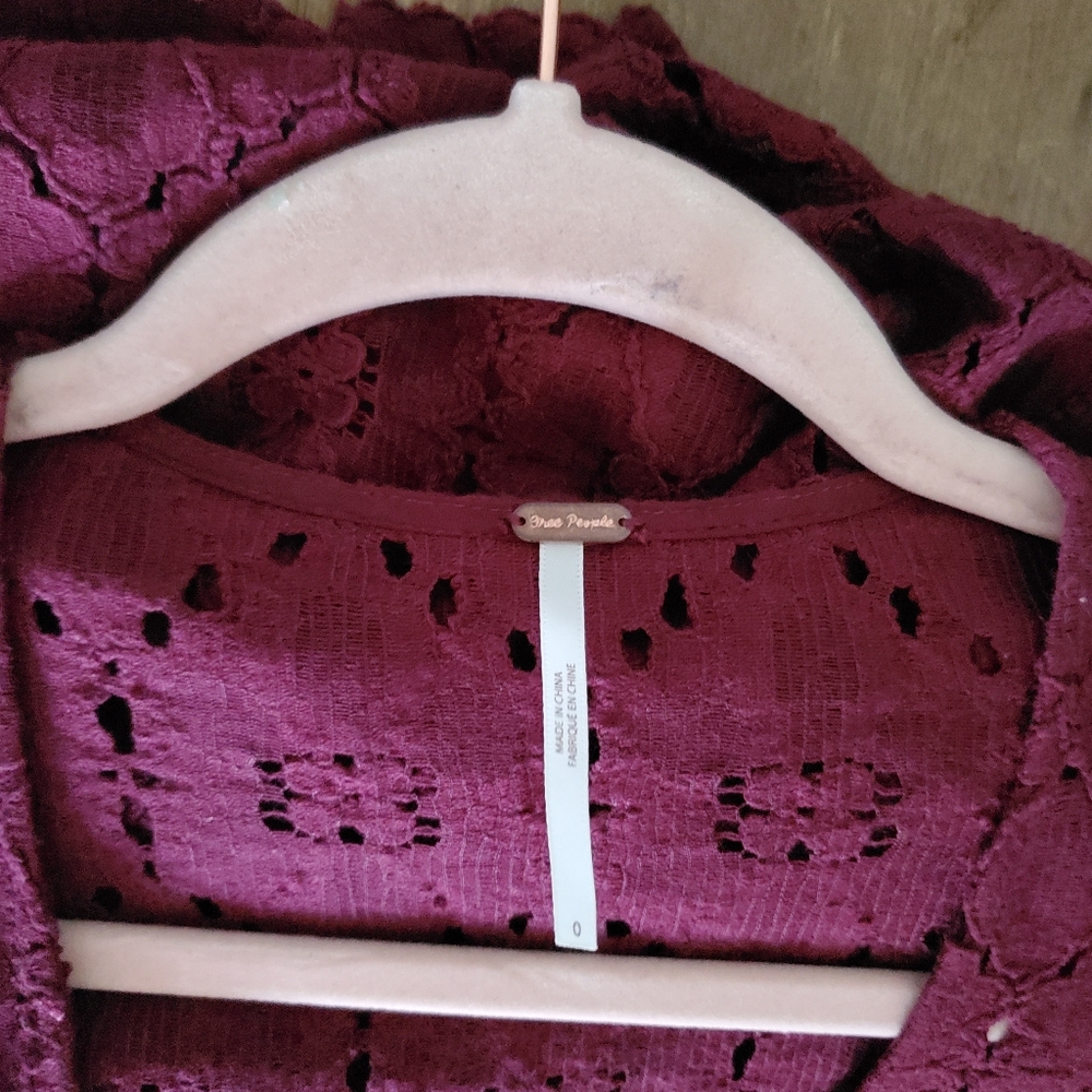 Free People Boho Western Lace V Neck Mini Peasant Bell Sleeves Burgandy sz 0 - Picture 10 of 11